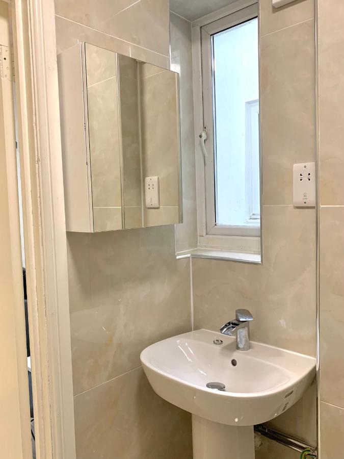 London Charm - Stylish Studio In Kensington Bagian luar foto